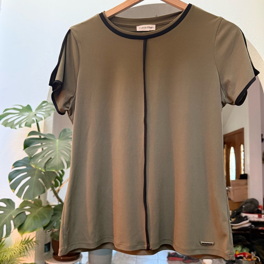 Calvin Klein Olive Green Blouse Black Trim Short Sleeve Stretch Size M